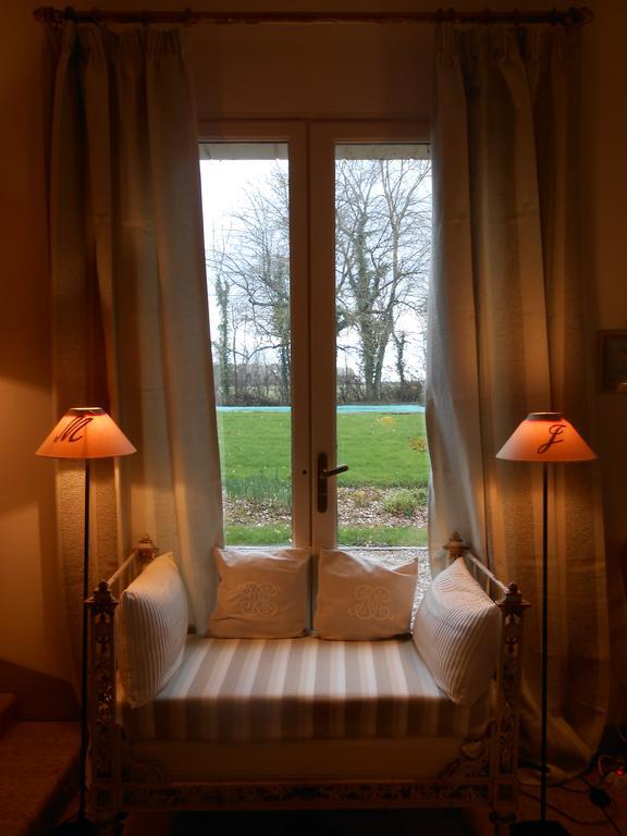 Bed and Breakfast Logis De La Paqueraie Saint-Branchs Экстерьер фото