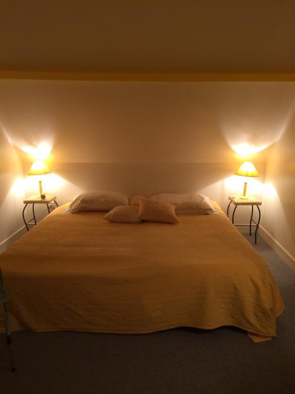 Bed and Breakfast Logis De La Paqueraie Saint-Branchs Экстерьер фото